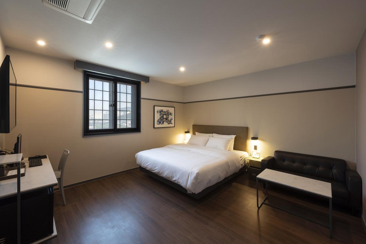 Brown-Dot Hotel Gupo Busan Buitenkant foto